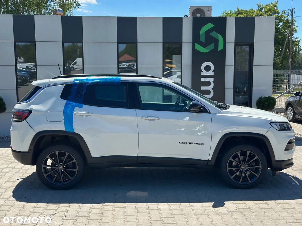 Jeep Compass - 4