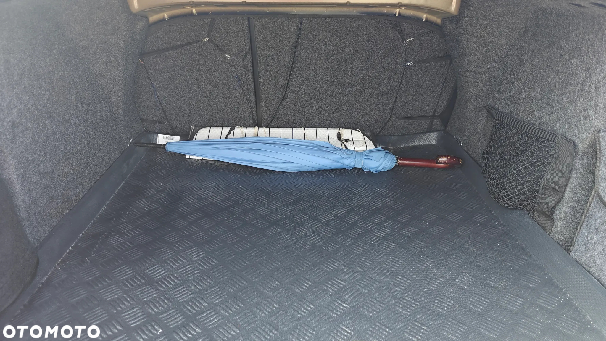Volkswagen Passat 2.0 TDI DPF Trendline - 17