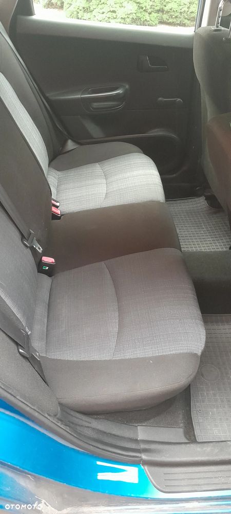 Kia Ceed - 13