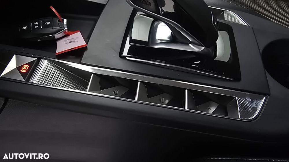 DS Automobiles DS 3 Crossback - 11