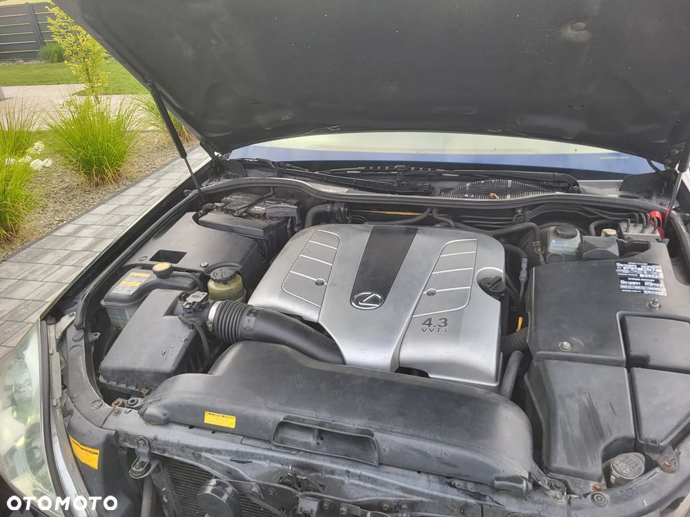 Lexus LS Prezydent - 15