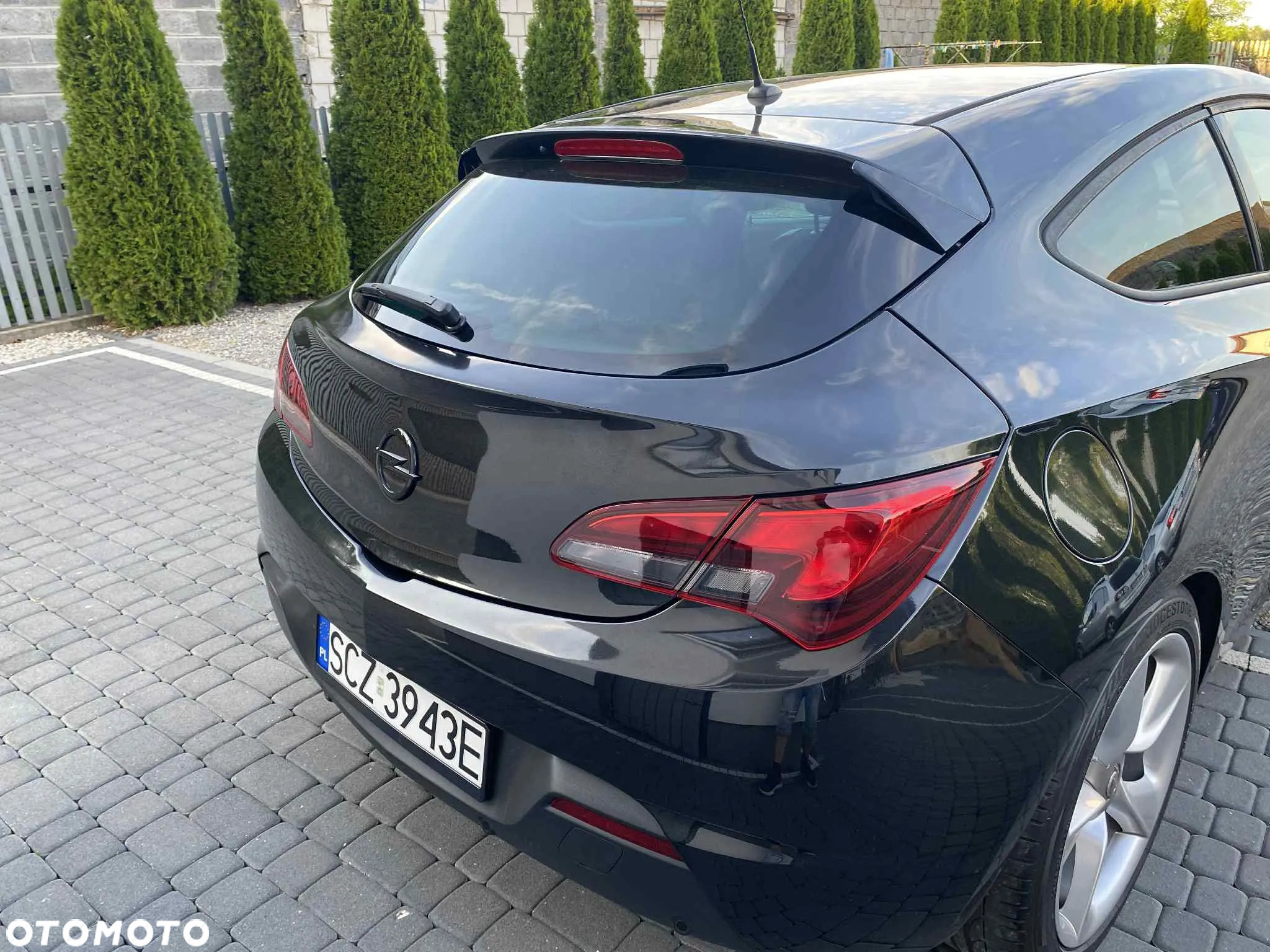 Opel Astra GTC 1.4 Turbo - 12