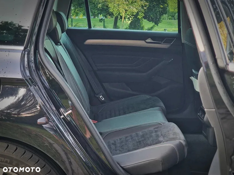 Volkswagen Passat 2.0 TDI 4Mot Elegance DSG - 17