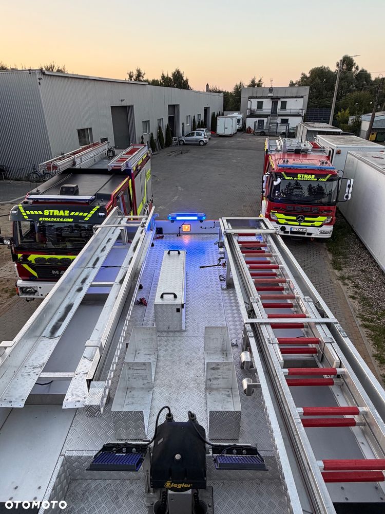 MAN Straż pożarna pojazd pożarniczy wóz strażacki MAN L80 GBA średni terenowy- uterenowiony 4x4 CNBOP 3000l wody + 100l piany reduktor blokady przedniego i tylnego mostu, maszt oświetleniowy - 10