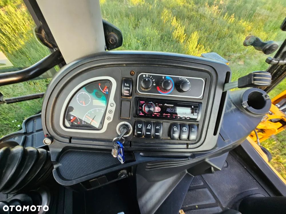 JCB 3CX - 4