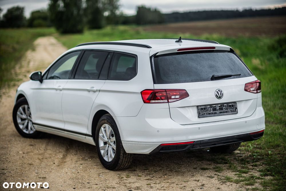 Volkswagen Passat 2.0 TDI SCR DSG Comfortline - 17