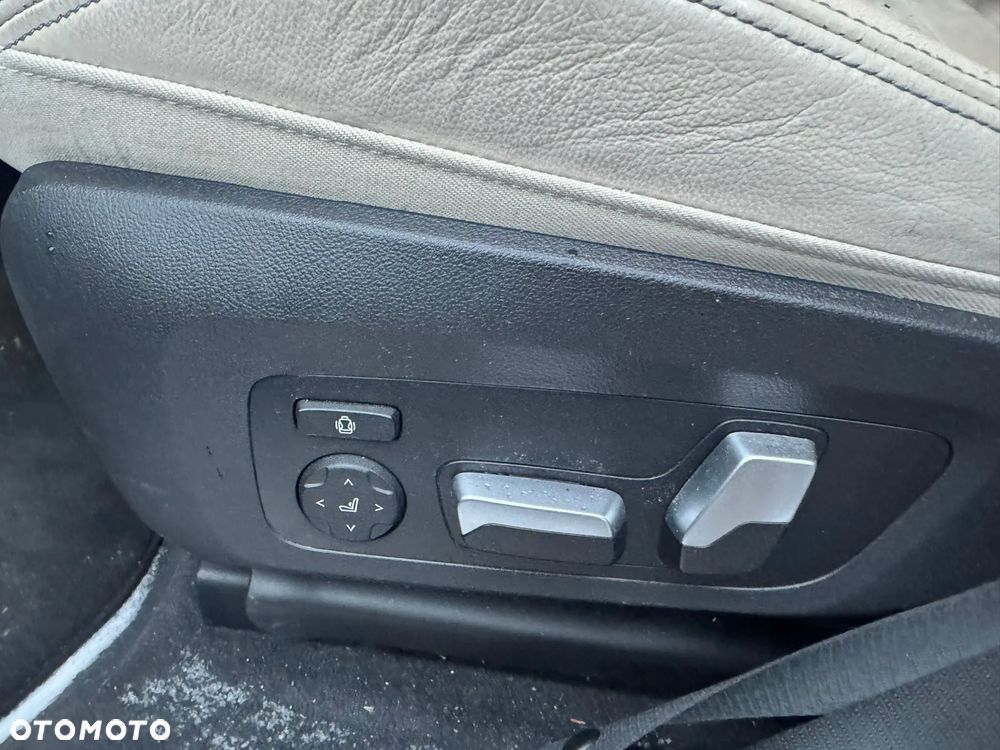 BMW iX3 80kWh Impressive - 25