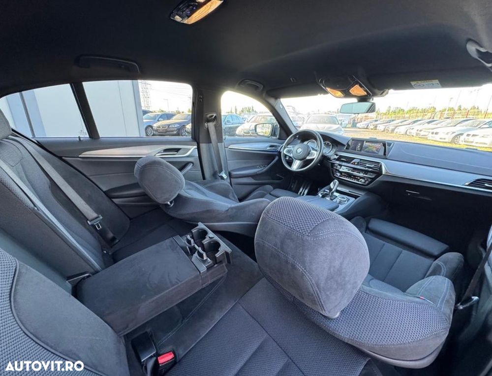 BMW Seria 5 525d Aut. Sport Line - 7