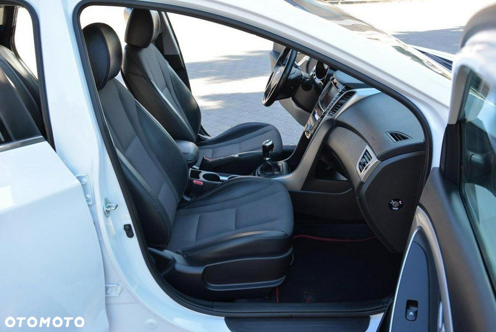 Hyundai i30 1.6 GDI BlueDrive Premium - 15