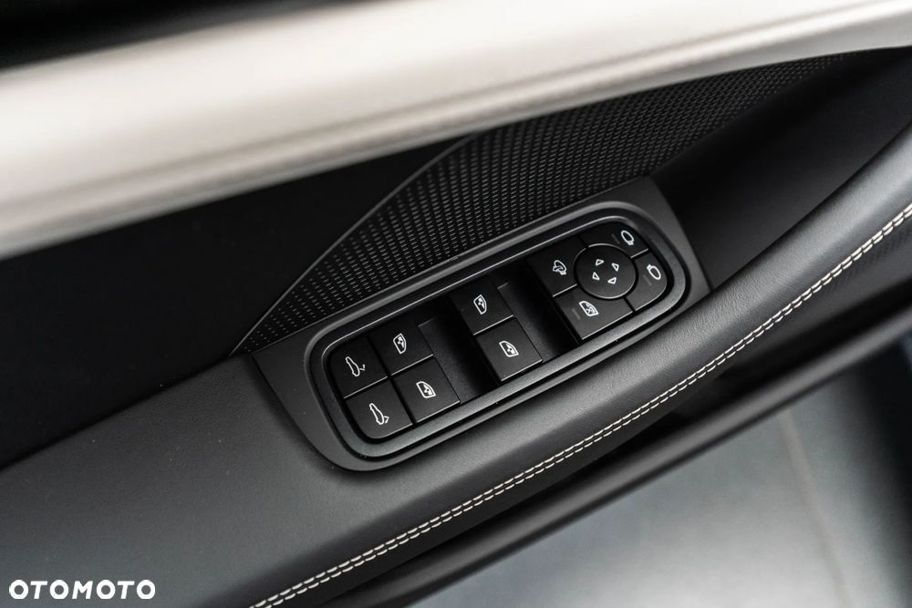 Porsche Panamera - 23