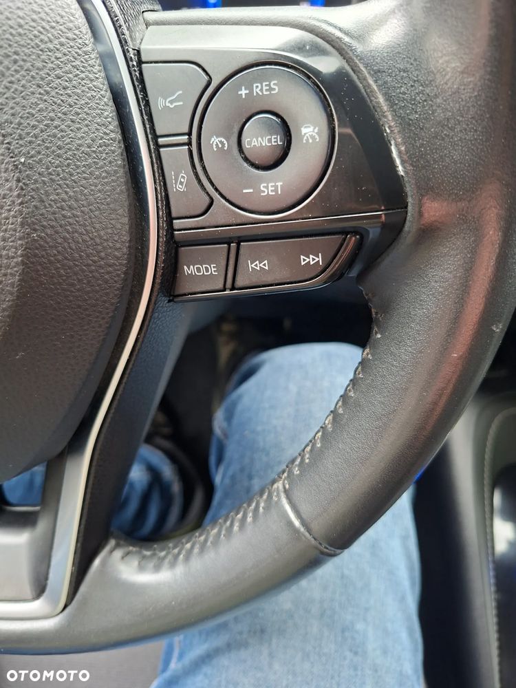 Toyota Corolla 1.8 Hybrid Comfort - 29