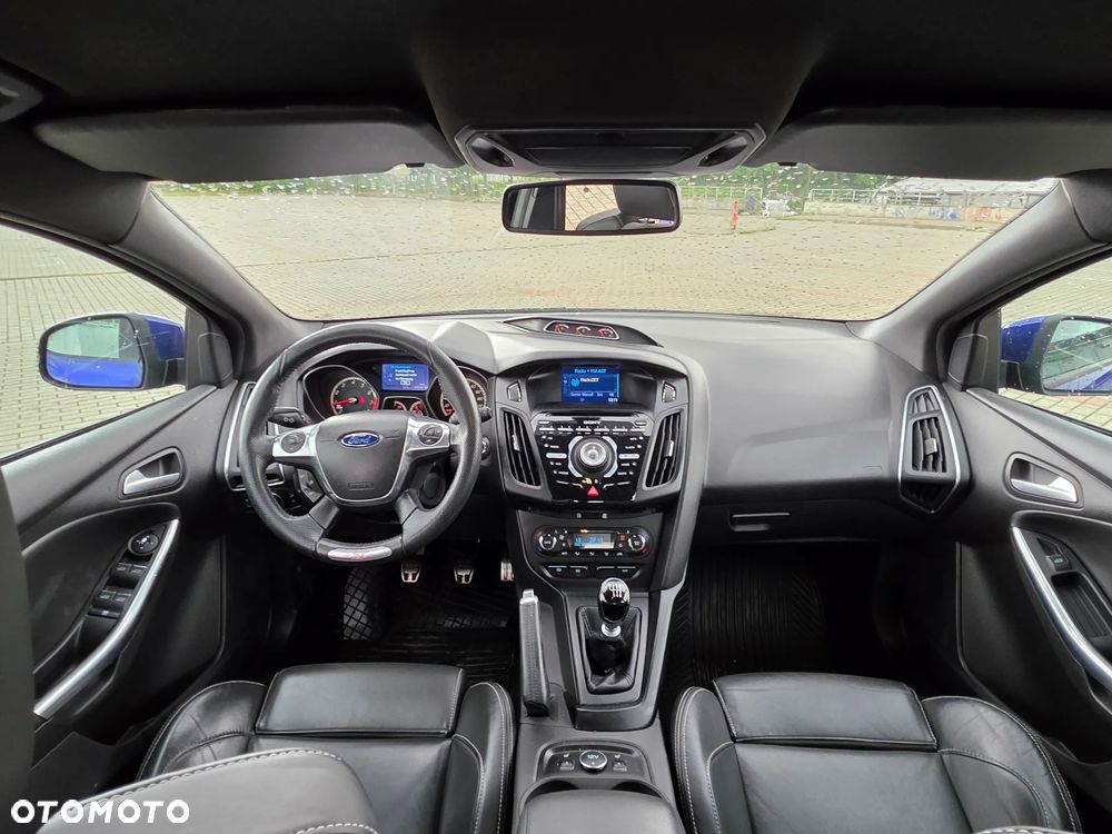 Ford Focus 2.0 EcoBoost ST mit Leder-Exclusiv-Paket - 7