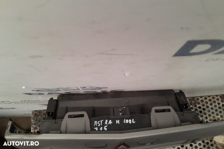 Grila ventilatie bord centru 331985437 Opel Astra H  [din 2004 pana - 3