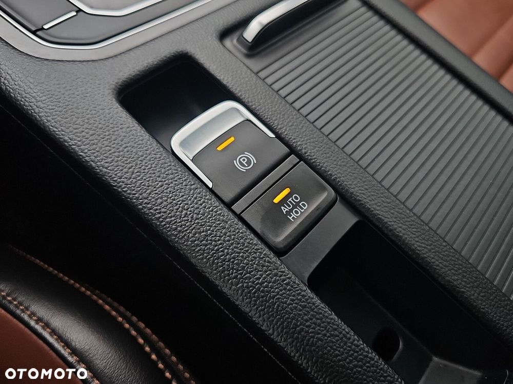 Volkswagen Passat - 28