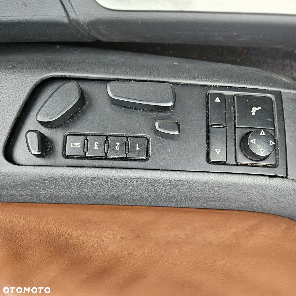 Volkswagen Phaeton - 22