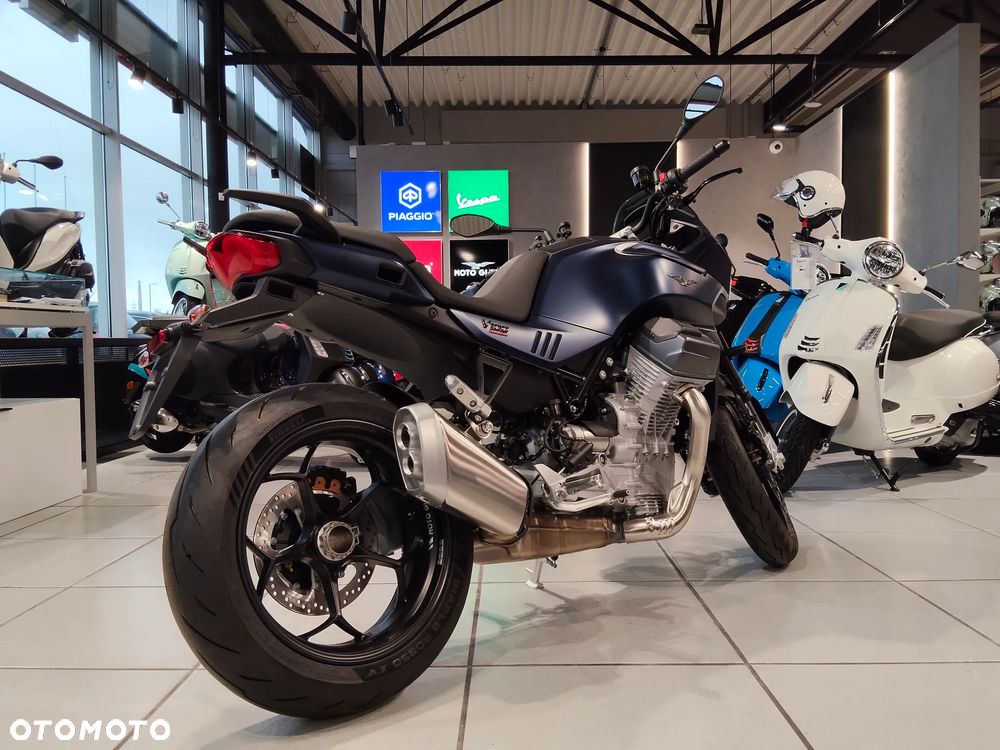 Moto Guzzi V100 Mandello - 3