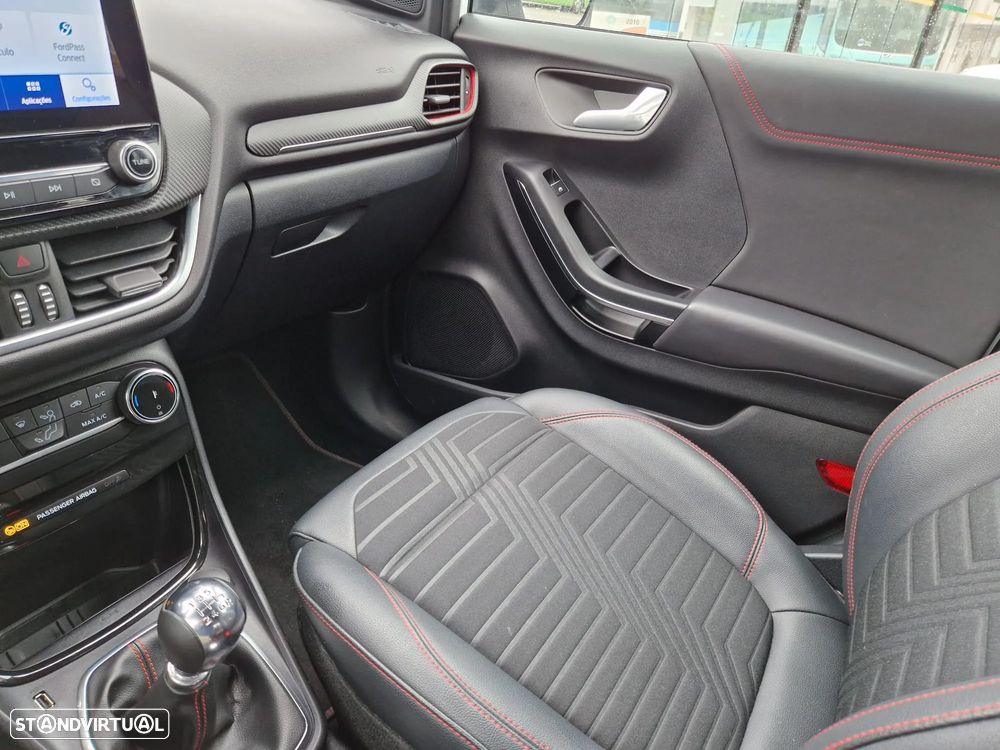 Ford Puma 1.0 EcoBoost MHEV ST-Line X - 32