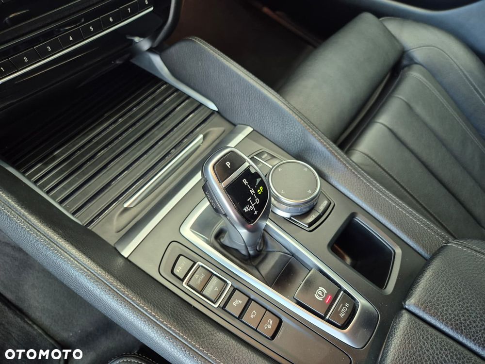 BMW X6 xDrive30d - 27