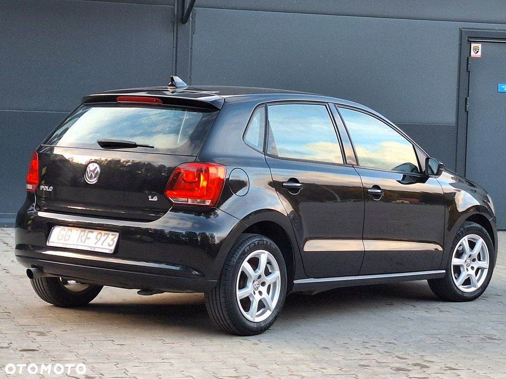 Volkswagen Polo - 2