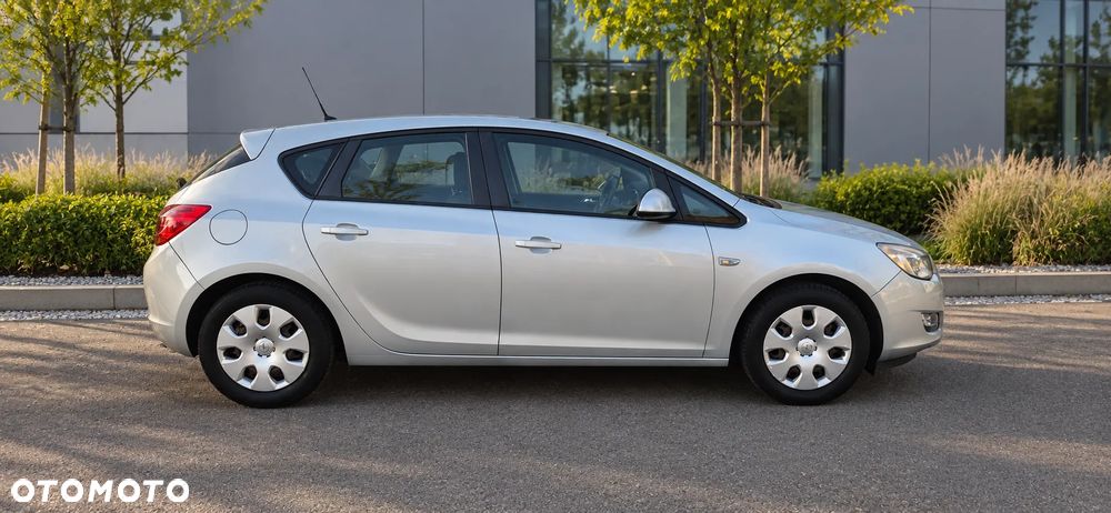 Opel Astra - 8