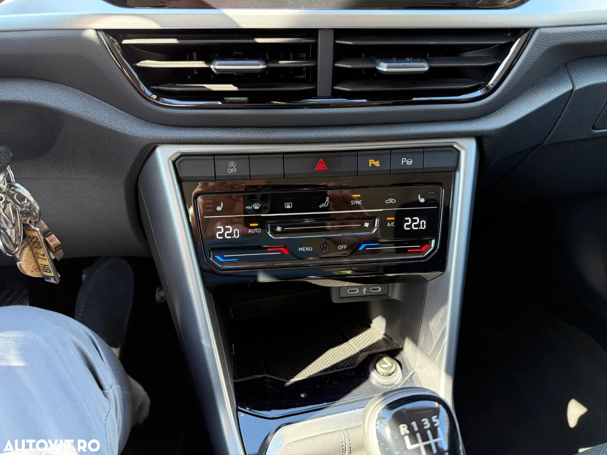 Volkswagen T-ROC 1.0 TSI Advanced - 9