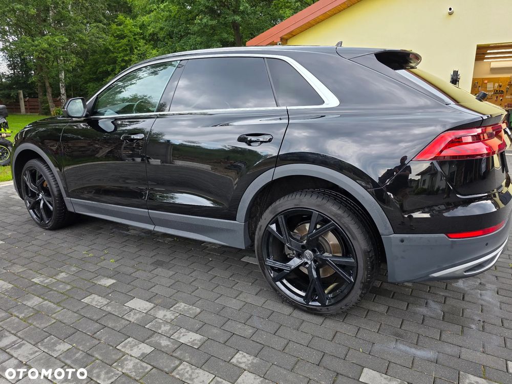 Audi Q8 - 8
