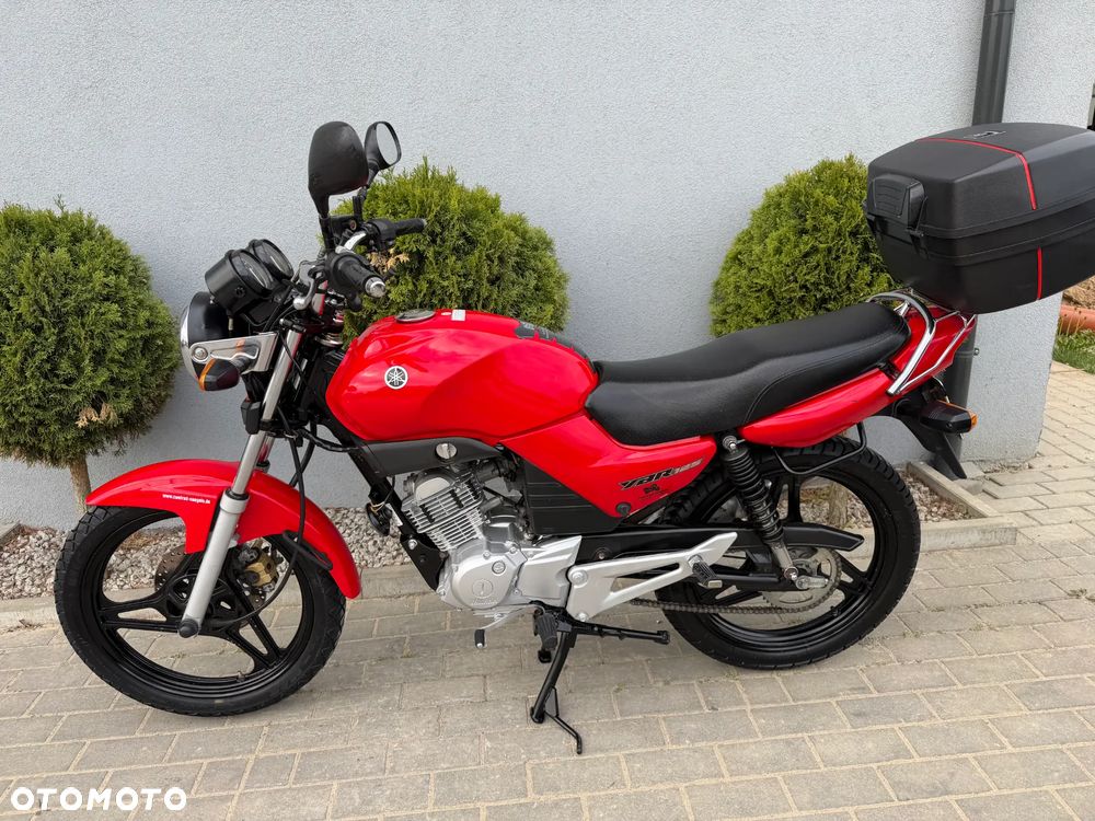 Yamaha YBR - 9