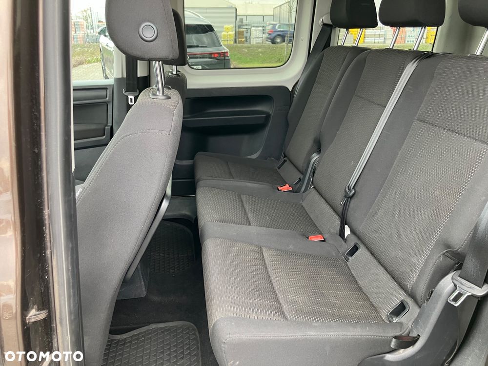 Volkswagen Caddy 2.0 TDI Comfortline DSG - 10