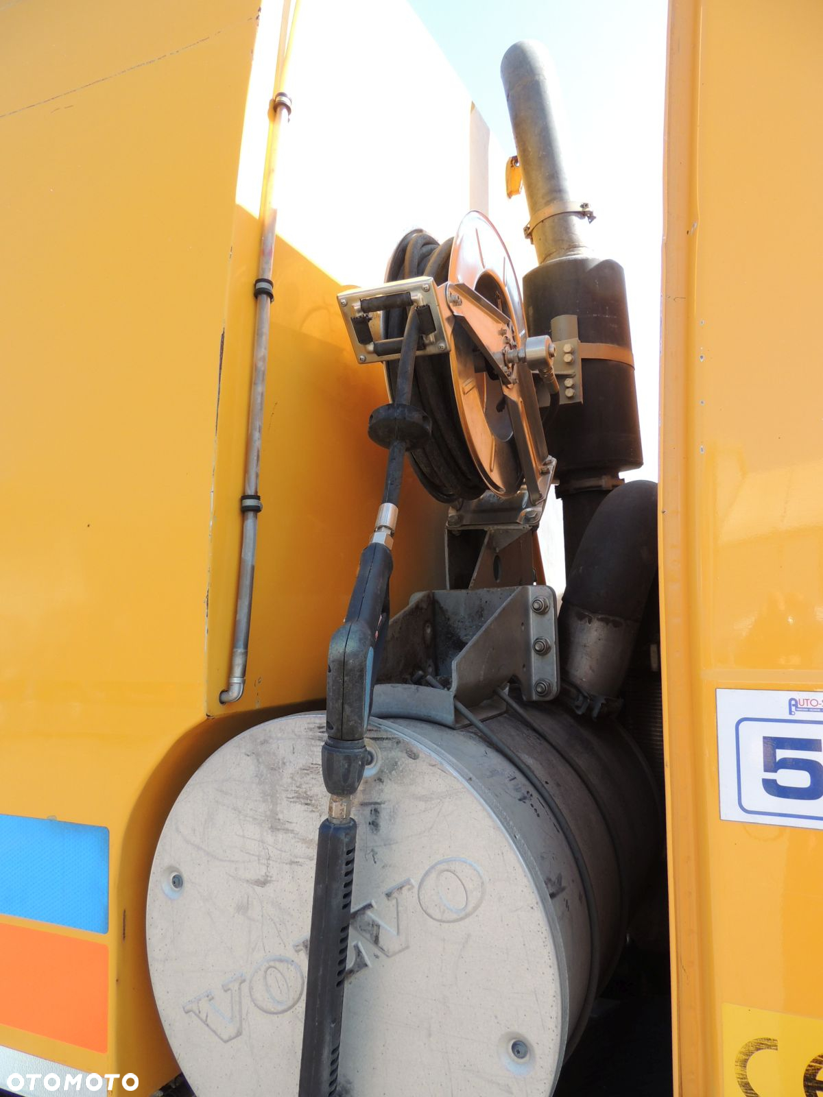 Volvo FM7 Zamiatarka, 350KM, Johnston-Beam, 2000rok - 28