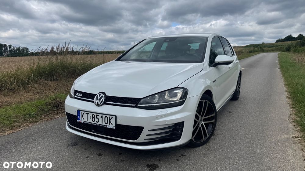 Volkswagen Golf - 4