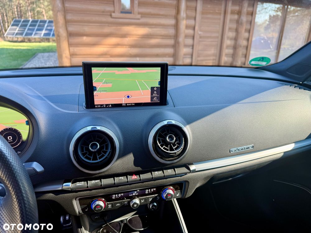 Audi S3 S tronic - 18