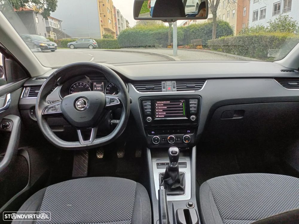 Skoda Octavia Break 1.6 TDi Ambition - 9