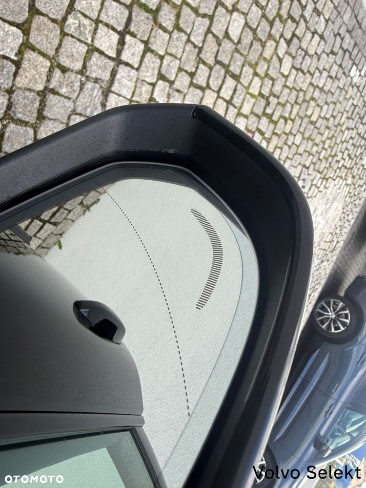 Volvo XC 40 - 38