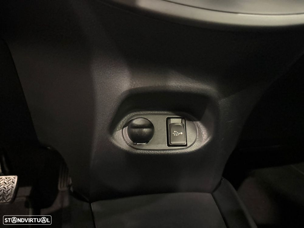 Toyota Yaris 1.0 VVT-i Comfort +PS Style +P.Techno - 30