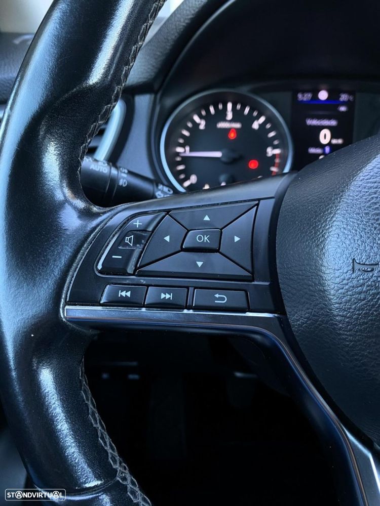 Nissan Qashqai 1.5 dCi N-Connecta J18 - 18
