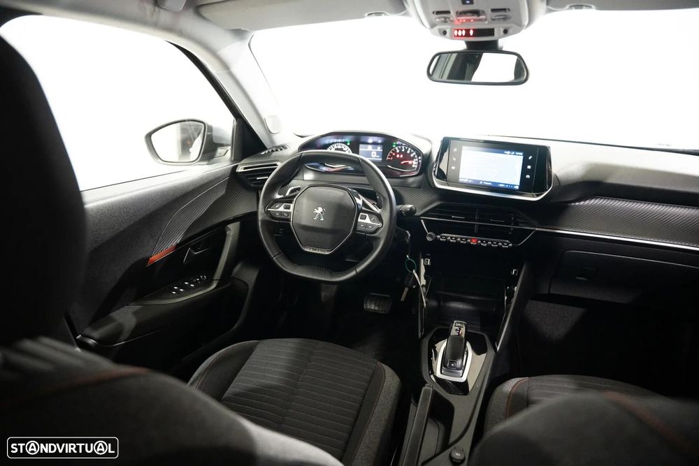Peugeot 2008 1.2 PureTech Active EAT8 - 10