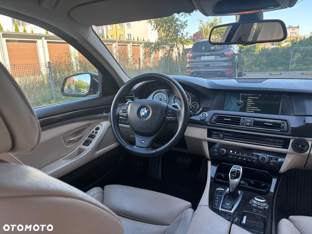BMW Seria 5 535i xDrive - 13