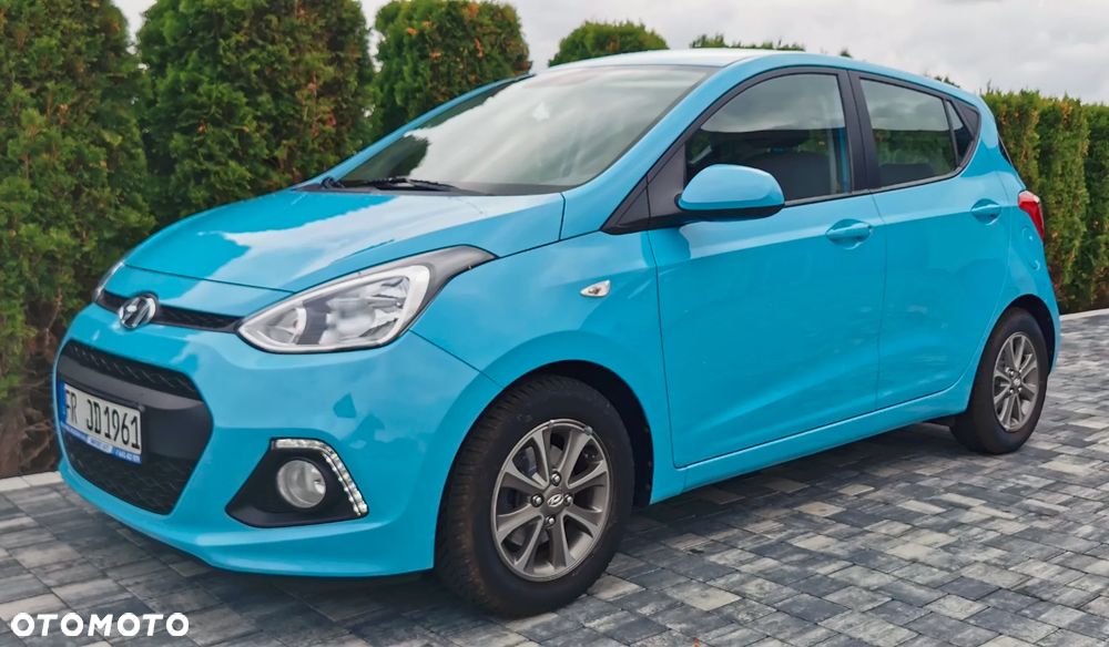 Hyundai i10 1.2 Fifa World Cup Edition - 23