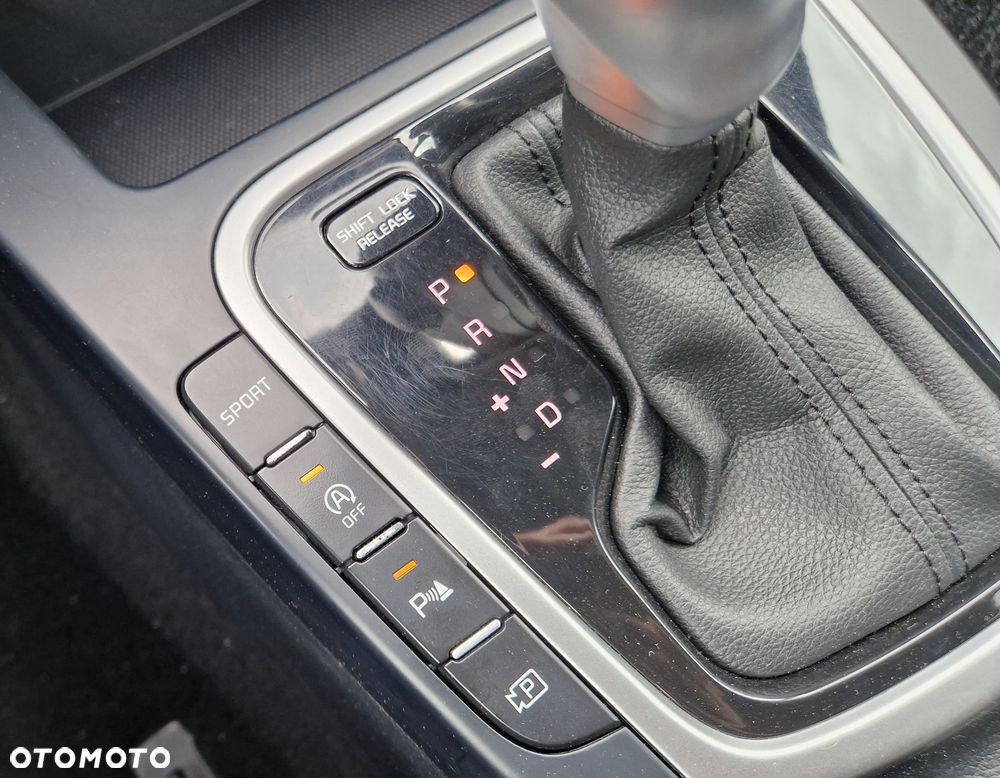 Kia Ceed - 11