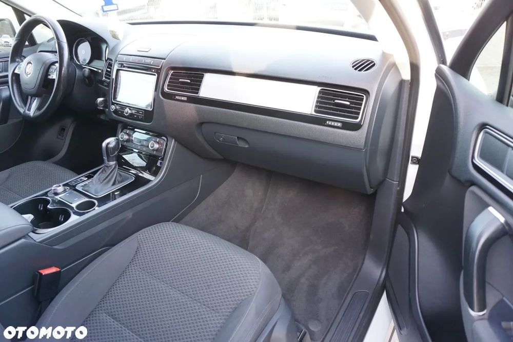 Volkswagen Touareg 3.0 V6 TDI SCR Blue Motion DPF Automatik - 16
