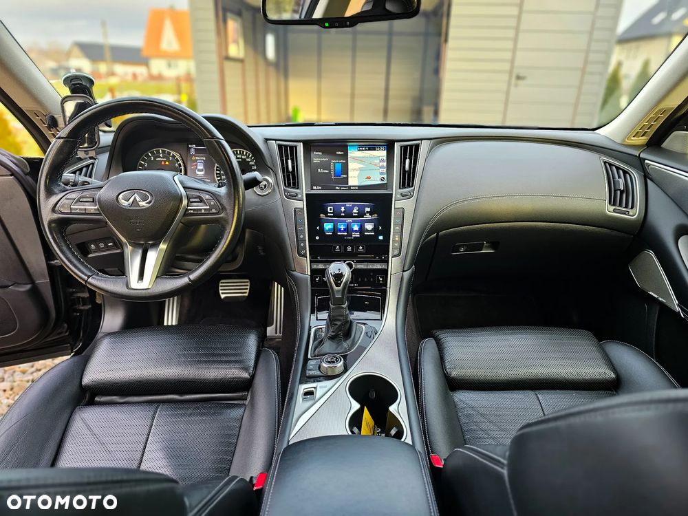 Infiniti Q50 2.0t Sport Tech EU6 - 24