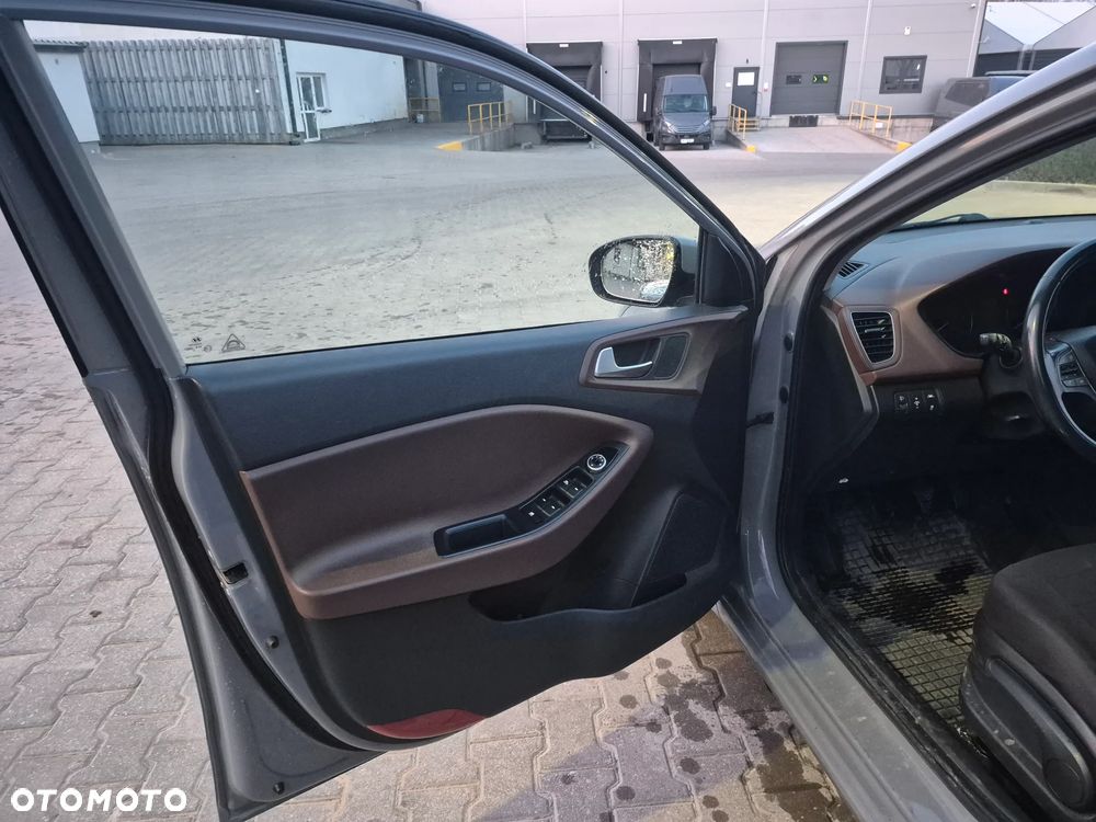 Hyundai i20 1.1 CRDi - 9