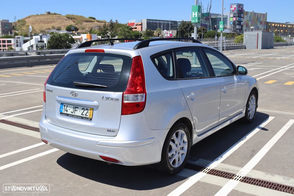 Hyundai i30 CW 1.4 CVVT Blue Comfort - 2