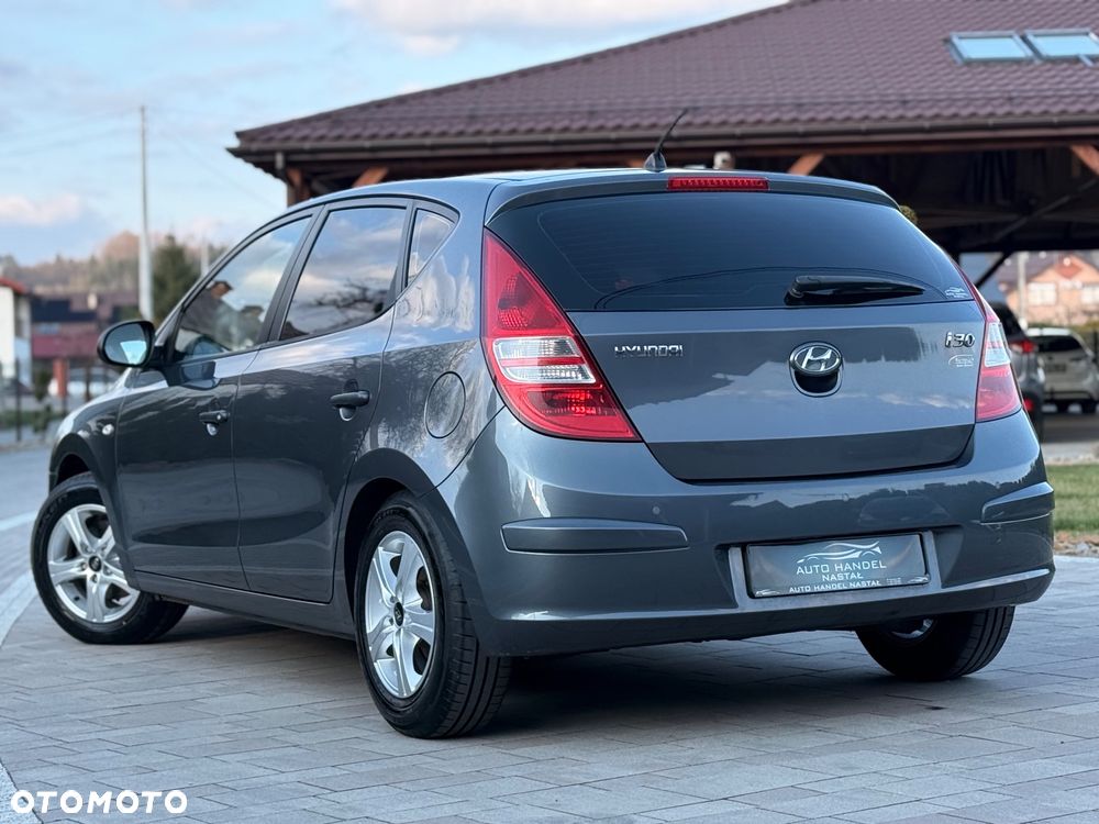 Hyundai i30 1.4 Blue Classic - 12