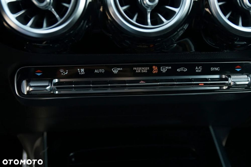 Mercedes-Benz Klasa B 200 AMG Line 7G-DCT - 31