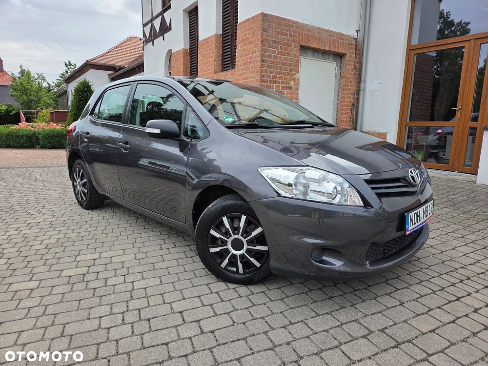 Toyota Auris - 2