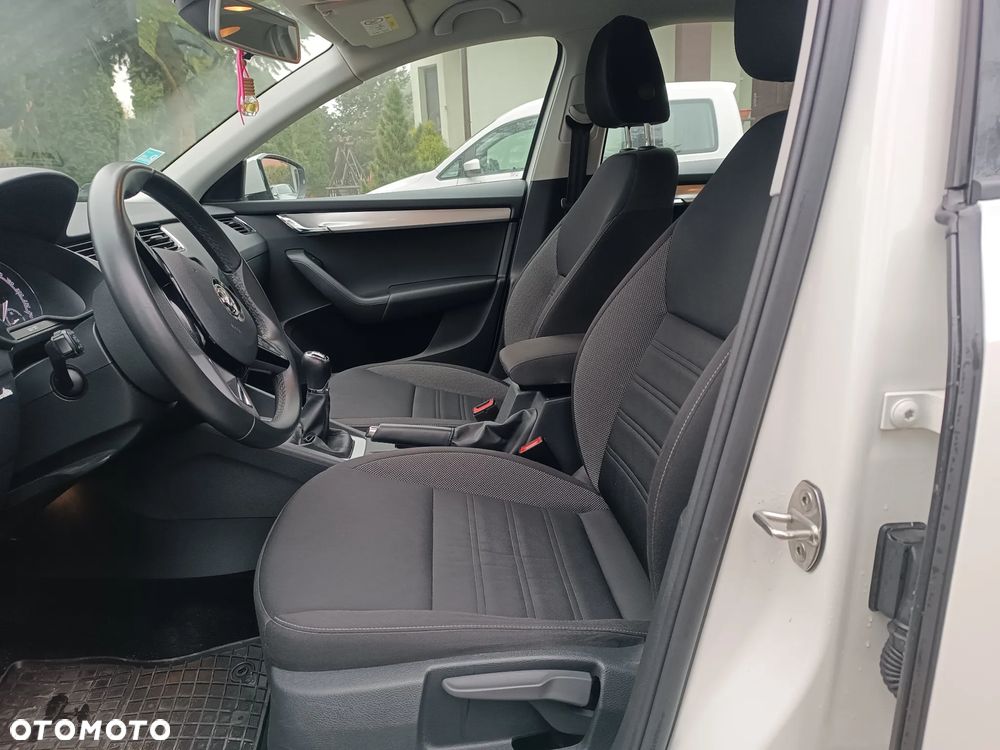 Skoda Octavia 1.6 TDI SCR Ambition - 10