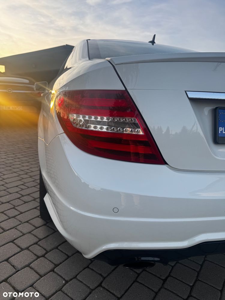 Mercedes-Benz Klasa C 220 CDI BlueEff Edition - 5