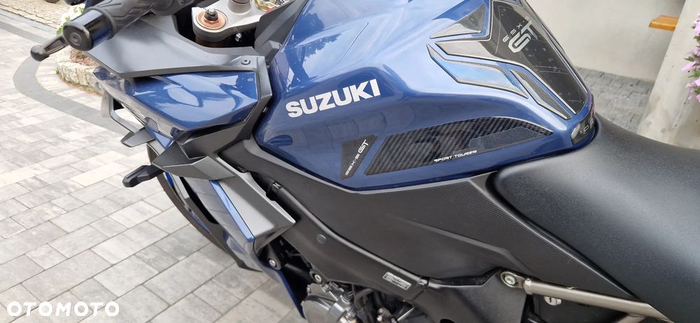 Suzuki GSX - 14