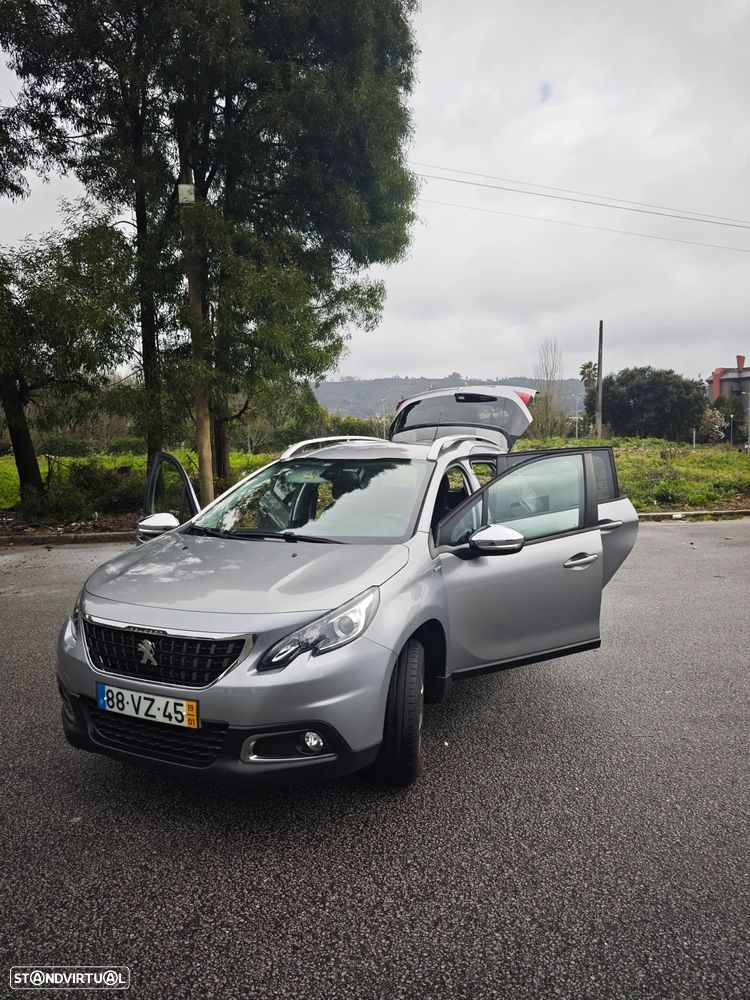 Peugeot 2008 1.2 PureTech Style - 10